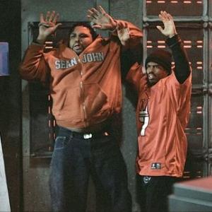Still of Anthony Anderson and Lahmard J. Tate in Barbershop (2002)