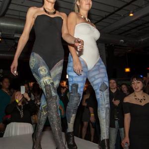 Modeling for makeupbodypaint artist Andie Peirce at a Chicago RAW Artists event My legs are painted as Van Goghs Chicago Starry Night