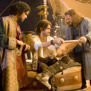 Still of Richard Coyle, Jake Gyllenhaal and Reece Ritchie in Persijos princas: laiko smiltys (2010)