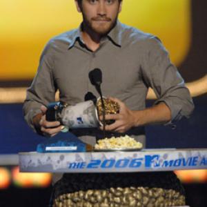 Jake Gyllenhaal at event of 2006 MTV Movie Awards 2006