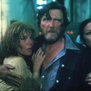 Still of Joan Collins, Robert Lansing and Jacqueline Scott in Empire of the Ants (1977)