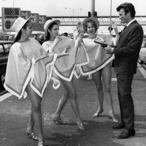 Clint Eastwood in London with glamour girls