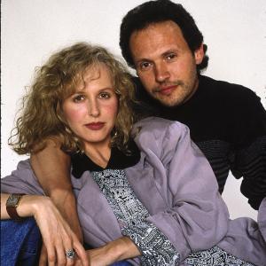 Still of Billy Crystal and Kim Greist in Throw Momma from the Train (1987)