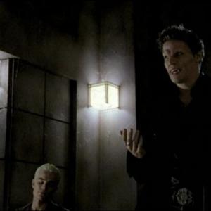Still of David Boreanaz and James Marsters in Vampyru zudike (1997)