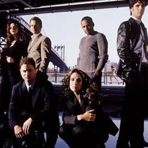 Gary Sinise, Hill Harper, Melina Kanakaredes, Eddie Cahill, Carmine Giovinazzo and Vanessa Ferlito in CSI Niujorkas (2004)