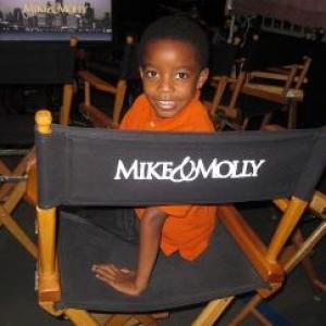 Alex on set of Mike  Molly for his costarring role on the 2011 Halloween episode