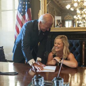 Still of Joe Biden and Amy Poehler in Parks and Recreation (2009)