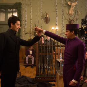 Still of Adrien Brody and Tony Revolori in Viesbutis Didysis Budapestas 2014