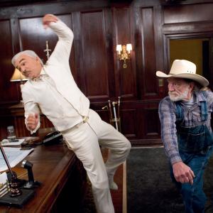 Still of Burt Reynolds and Willie Nelson in The Dukes of Hazzard 2005