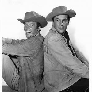 Still of Roger Moore and Jack Kelly in Maverick (1957)