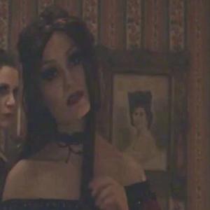 Still of Molly Cunningham and Amanda Lewan in Dracula