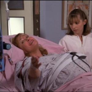 Still of Beverley Mitchell and Catherine Hicks in 7th Heaven 1996