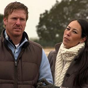 Still of Chip Gaines and Joanna Gaines in Fixer Upper 2013