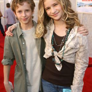 Jenna Boyd and Cayden Boyd at event of Eight Below 2006