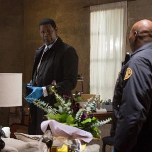 Still of Dennis Haysbert and Page Kennedy in Backstrom 2015