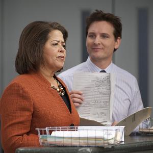 Still of Peter Facinelli and Anna Deavere Smith in Nurse Jackie 2009