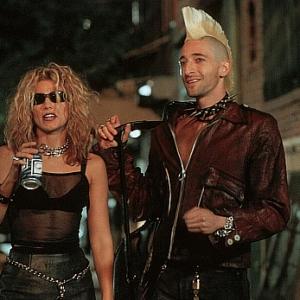 Still of Adrien Brody and Jennifer Esposito in Summer of Sam 1999
