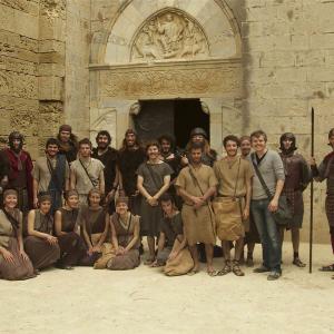 Still of full cast in Les Esclaves (2012)