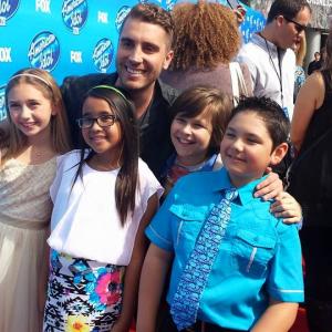 Lauren with American Idol winner Nick Fradiani and Mason, Angela & Tres from 5th Grader at the American Idol Finale