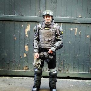 BTS Jon Komp Shin as Military Police in Furious Seven