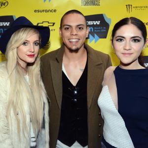 Ashlee Simpson, Evan Ross and Isabelle Fuhrman at event of All the Wilderness (2014)