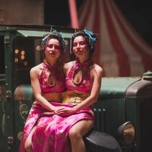 Identical twins Rulan and Rulien on set for Escape Psycho Circus 2015 Trailer