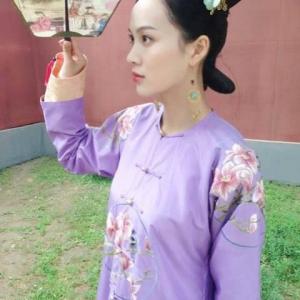 Sino-French Movie: The lady in the portrait FeiFei Yao as High Rank Concubine