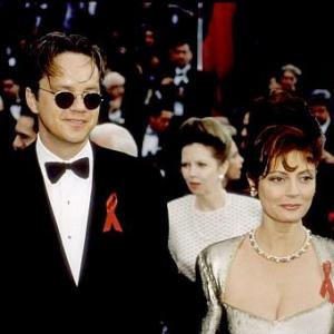 Academy Awards 65th Annual Susan Sarandon with husband Tim Robbins arriving at the awards 1993