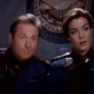 Still of Bruce Boxleitner and Claudia Christian in Babilonas 5 1994