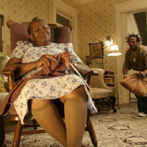 Still of Marlon Wayans and Irma P. Hall in The Ladykillers (2004)