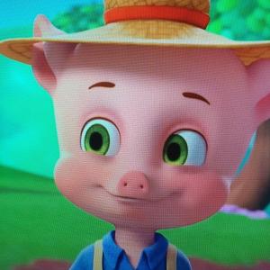 David Lodgeas Bailey--one of the three pigs. On Goldie & Bear on Disney Jr.!