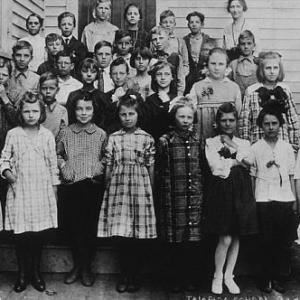 Ronald Reagan 2nd row from the bottom - far left Tampico Elementary School 3rd and 4th grades C. 1919