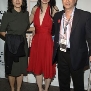 Tzi Ma, Jacqueline Kim and Georgia Lee at event of Red Doors (2005)