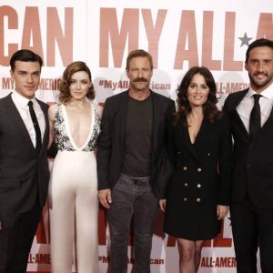 Robin Tunney, Aaron Eckhart, Sarah Bolger, Finn Wittrock and Juston Street at event of My All American (2015)