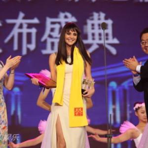 InaAlice Kopp wins the Huading Award in Beijing China July 2012