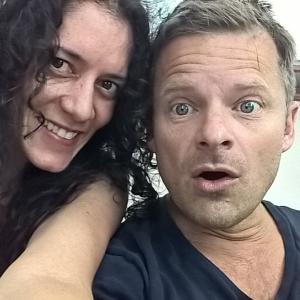In the make up trailer with fellow actor and funny-faces man, Steve Zahn for Mad Dogs.