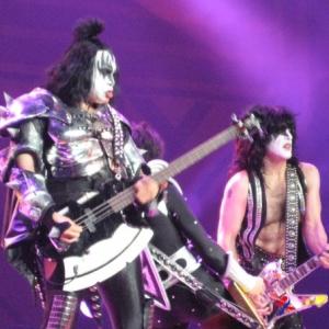 Gene Simmons & Paul Stanley at KISS 35 Alive Concert at the Staples Center 11-25-09.